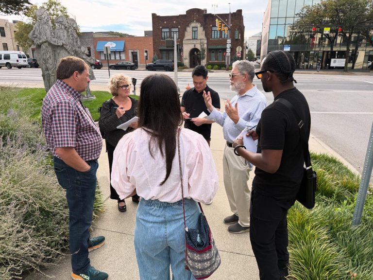 1E8C1E3A-A17A-42C6-BD1F-DD2D1E1BB4E4